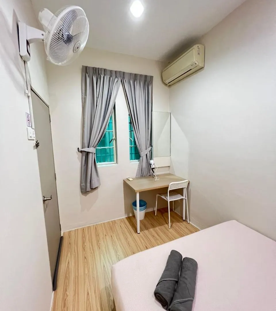 Myroom Georgetown, Off Jalan Burma, Gurney Drive George Town