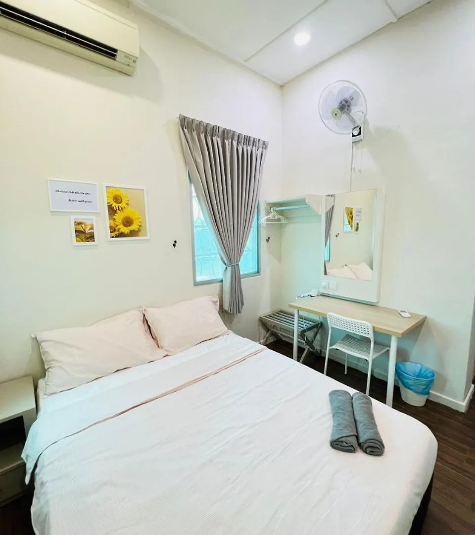 Myroom Georgetown, Off Jalan Burma, Gurney Drive 0*, George Town Malaisie